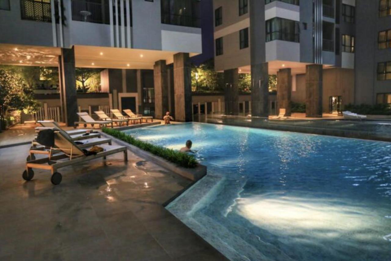 The Base Central Pattaya By Wwc Exterior foto